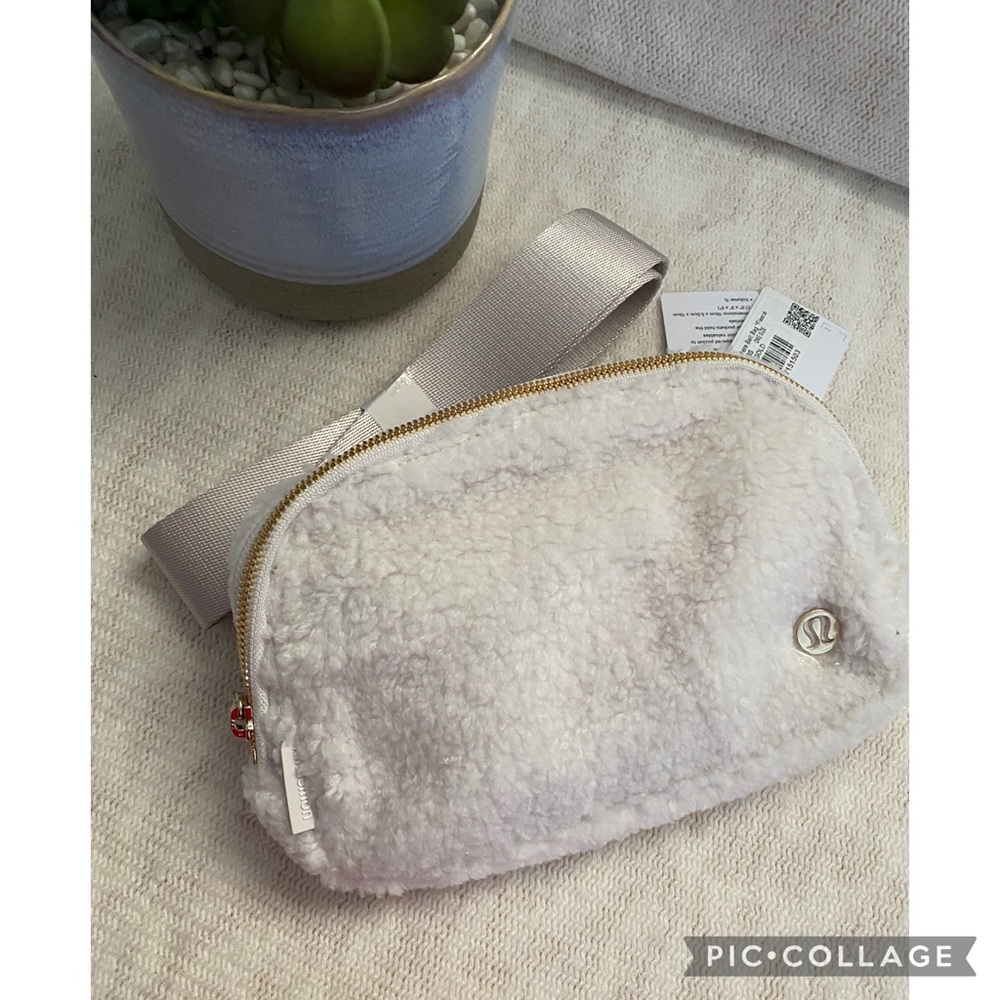 ✨🆕✨Brand New Lululemon Everywhere Belt Bag 1L Fleece